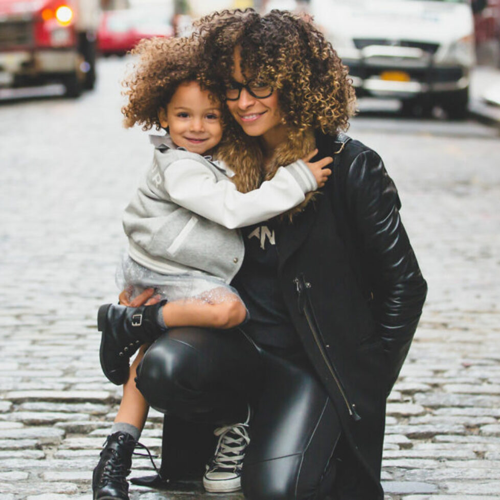 mother-pose-with-daughter